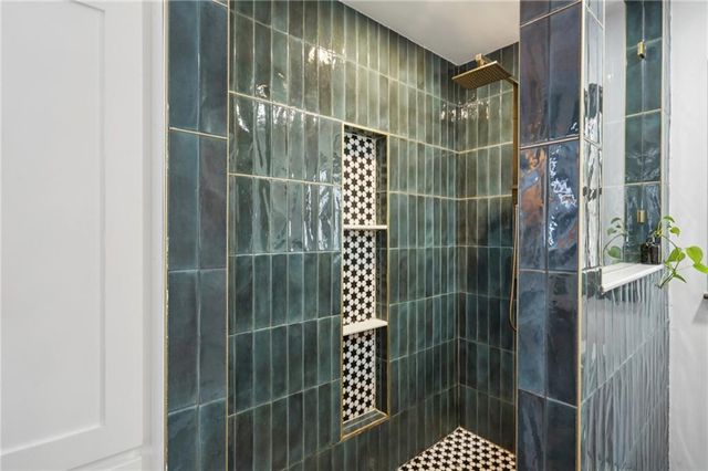 5904 Four Winds SW Drive, Lilburn, GA 30047