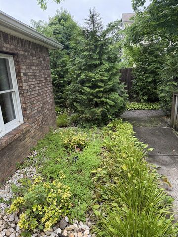 45 S Middletown Road, Pearl River, NY 10965