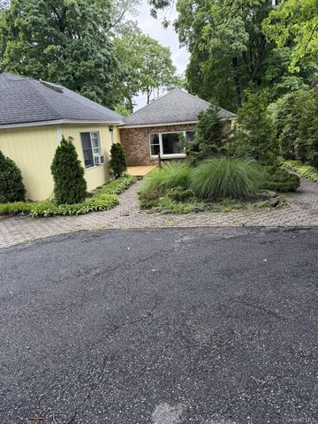 45 S Middletown Road, Pearl River, NY 10965