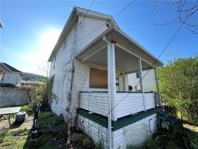 1222 3rd Ave, Beaver Falls, PA 15010