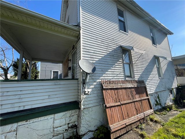1222 3rd Ave, Beaver Falls, PA 15010
