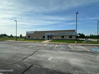 7603 E 32nd Street, Joplin, MO 64804