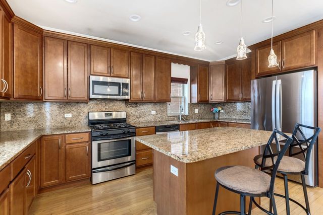 6128 N Kildare Avenue, Chicago, IL 60646