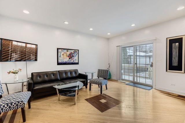 6128 N Kildare Avenue, Chicago, IL 60646