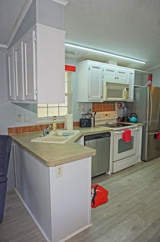 21183 LAZY DAYS CIRCLE, Lutz, FL 33558