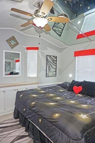 21183 LAZY DAYS CIRCLE, Lutz, FL 33558