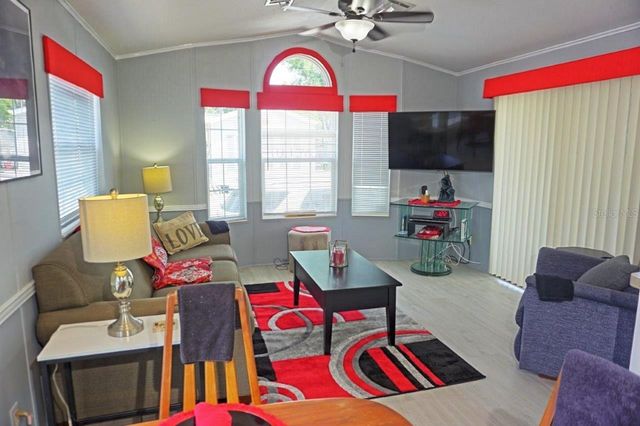 21183 LAZY DAYS CIRCLE, Lutz, FL 33558