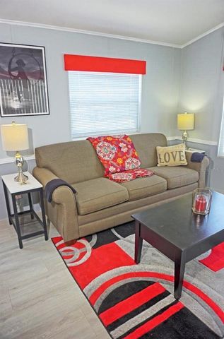 21183 LAZY DAYS CIRCLE, Lutz, FL 33558