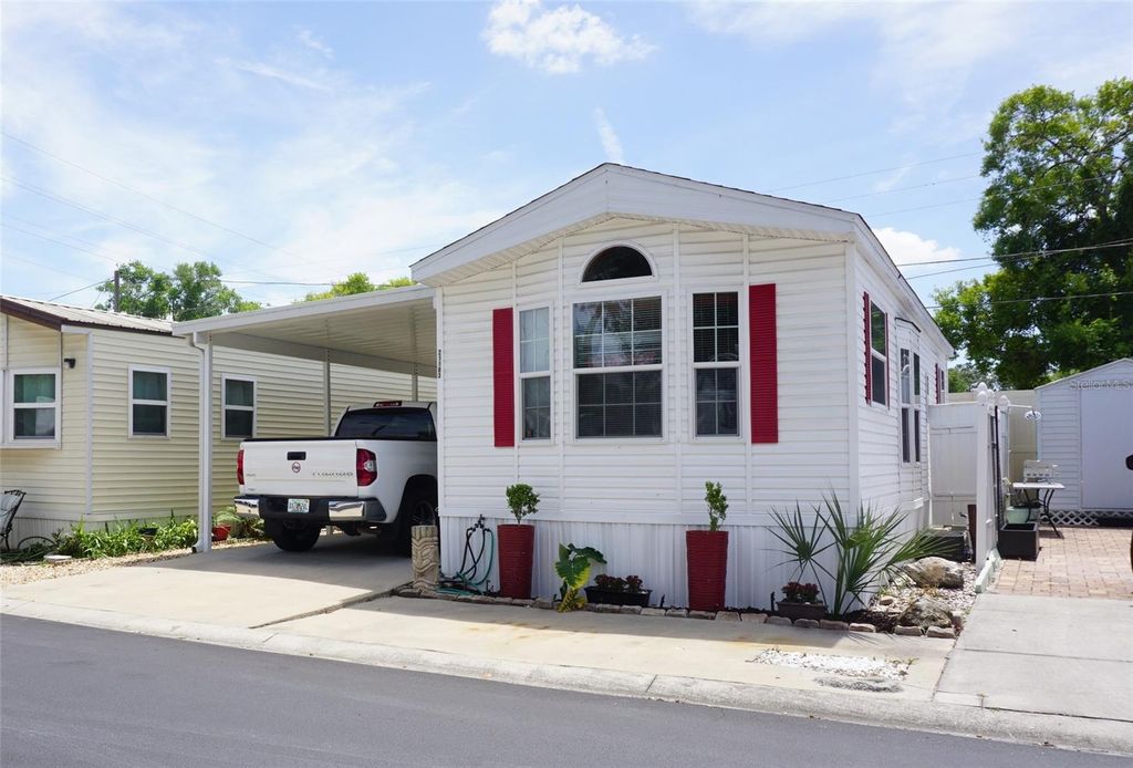 21183 LAZY DAYS CIRCLE, Lutz, FL 33558