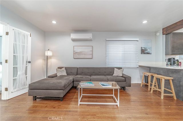 325 Cedar, Long Beach, CA 90802