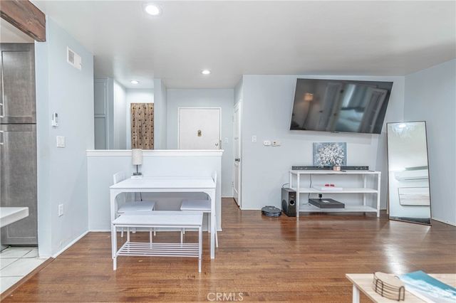 325 Cedar, Long Beach, CA 90802