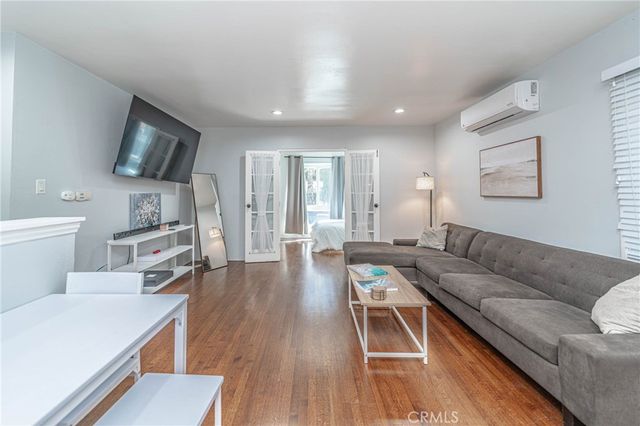 325 Cedar, Long Beach, CA 90802