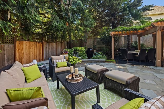 4402 170th Court NE, Redmond, WA 98052