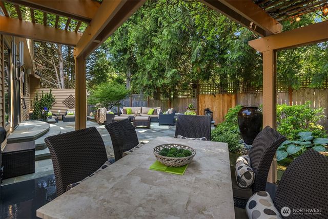 4402 170th Court NE, Redmond, WA 98052