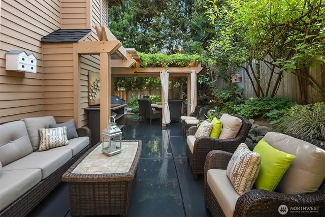 4402 170th Court NE, Redmond, WA 98052