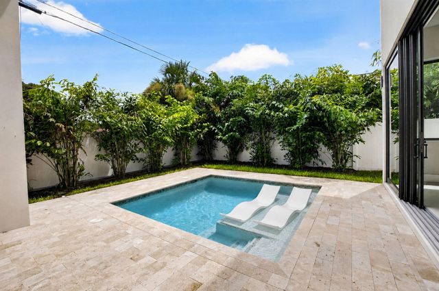 209 SE 5TH Street, Delray Beach, FL 33483