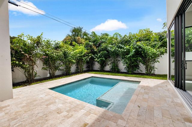 209 SE 5TH Street, Delray Beach, FL 33483
