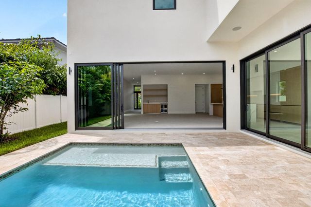 209 SE 5TH Street, Delray Beach, FL 33483
