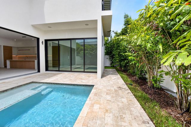 209 SE 5TH Street, Delray Beach, FL 33483