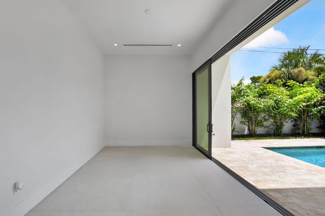 209 SE 5TH Street, Delray Beach, FL 33483