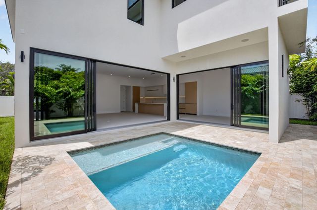 209 SE 5TH Street, Delray Beach, FL 33483