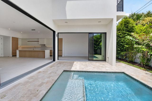 209 SE 5TH Street, Delray Beach, FL 33483