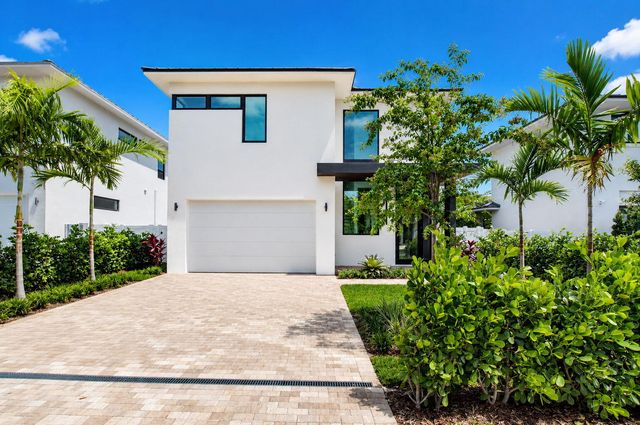 209 SE 5TH Street, Delray Beach, FL 33483