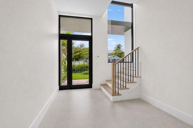 209 SE 5TH Street, Delray Beach, FL 33483