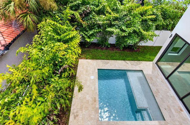 209 SE 5TH Street, Delray Beach, FL 33483