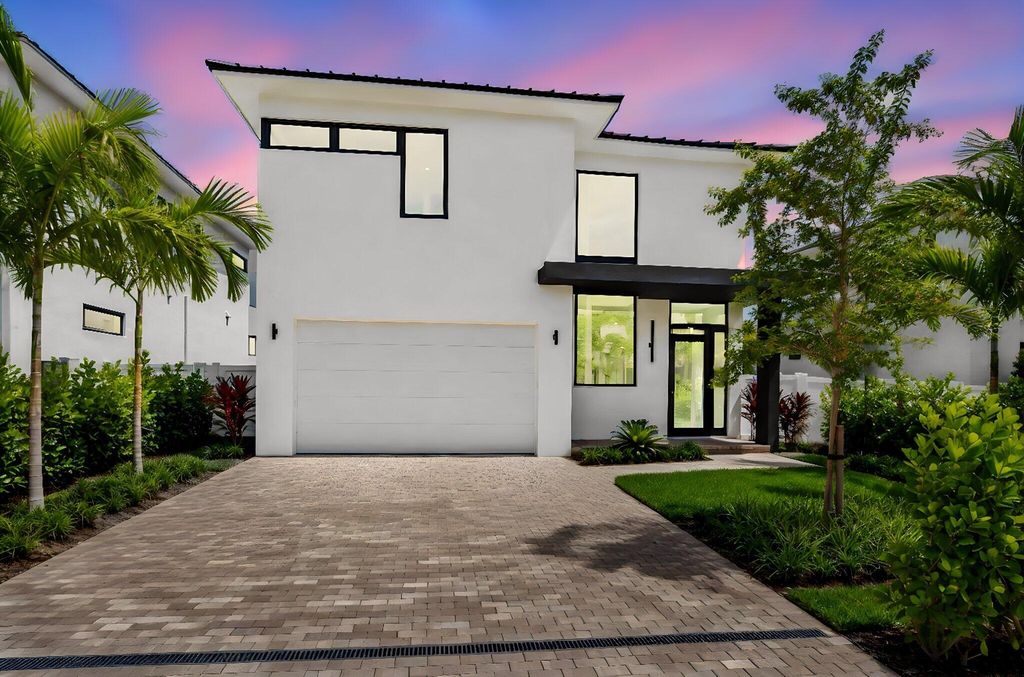 209 SE 5TH Street, Delray Beach, FL 33483