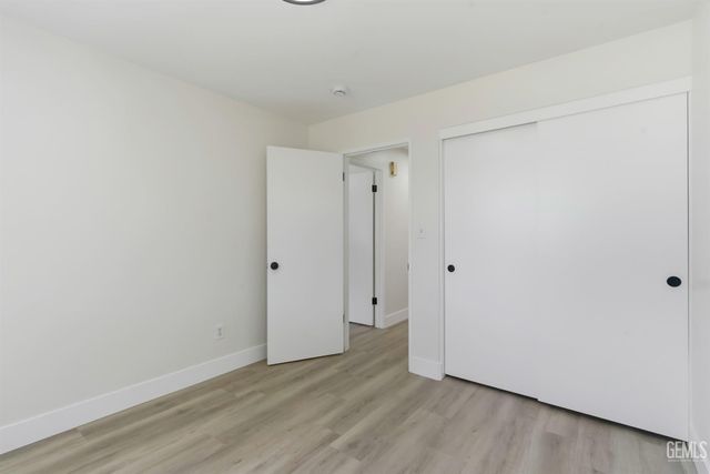 10117 Thistledown Lane, Bakersfield, CA 93312