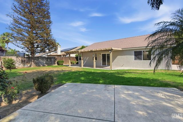 10117 Thistledown Lane, Bakersfield, CA 93312
