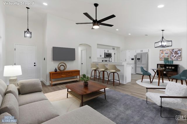 10117 Thistledown Lane, Bakersfield, CA 93312