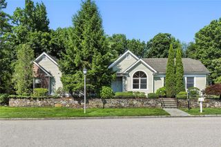 9 Glenbrooke Drive, White Plains, NY 10605