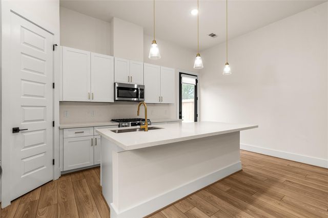 7117 Goforth Street, Houston, TX 77021