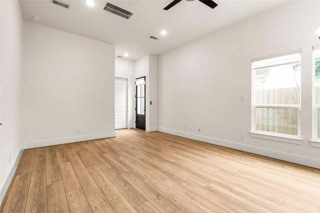7117 Goforth Street, Houston, TX 77021