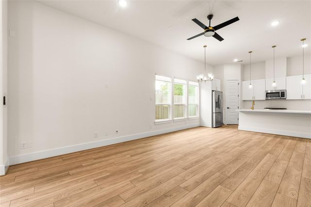 7117 Goforth Street, Houston, TX 77021