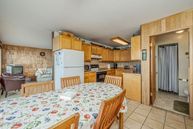 3671 E Bridgeview DR, Harrison, ID 83833