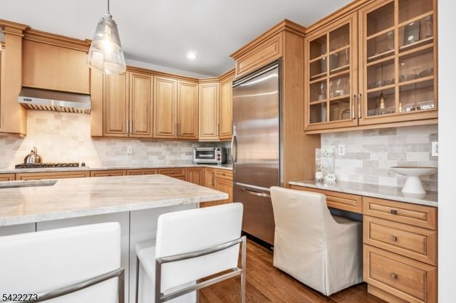 10 Skyview Dr, North Haledon Boro, NJ 07508