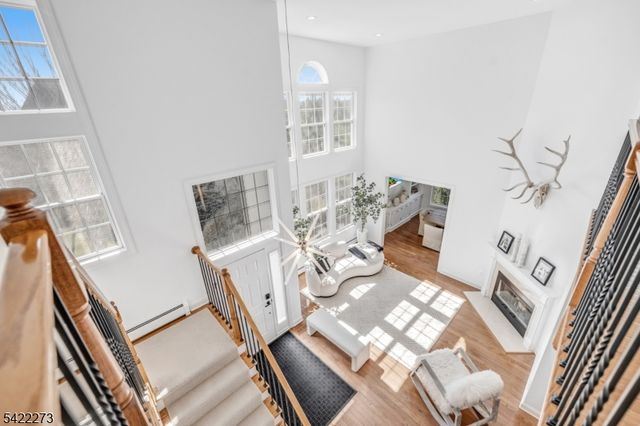 10 Skyview Dr, North Haledon Boro, NJ 07508