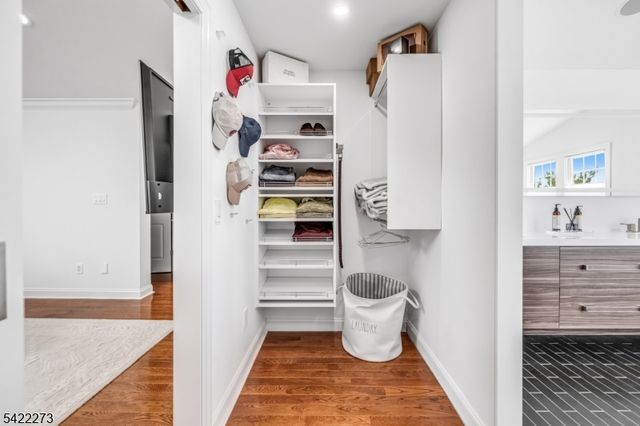 10 Skyview Dr, North Haledon Boro, NJ 07508