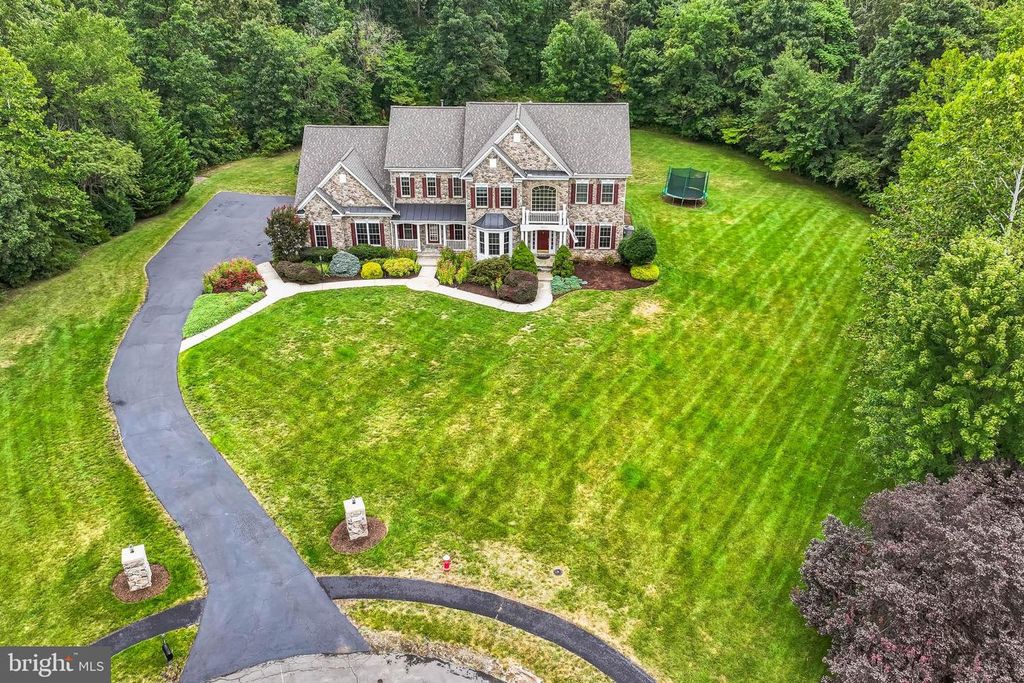 42804 APPALOOSA TRAIL CT, Chantilly, VA 20152