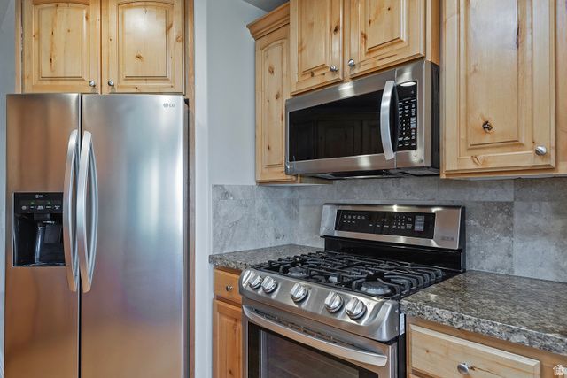 1376 W JORDAN HILLS DR, South Jordan, UT 84095