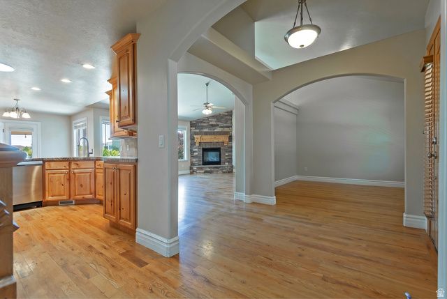 1376 W JORDAN HILLS DR, South Jordan, UT 84095