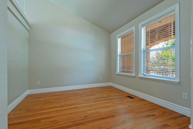1376 W JORDAN HILLS DR, South Jordan, UT 84095