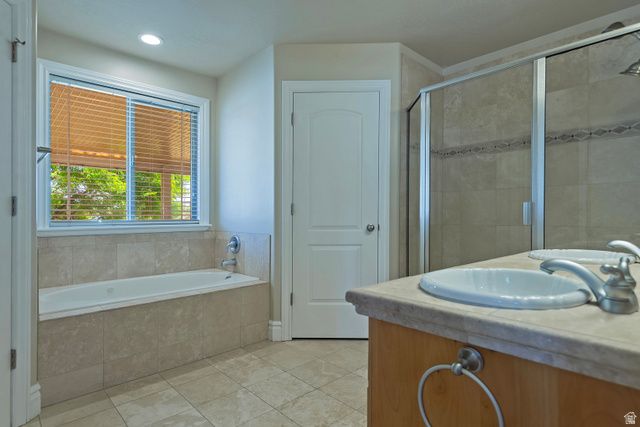1376 W JORDAN HILLS DR, South Jordan, UT 84095