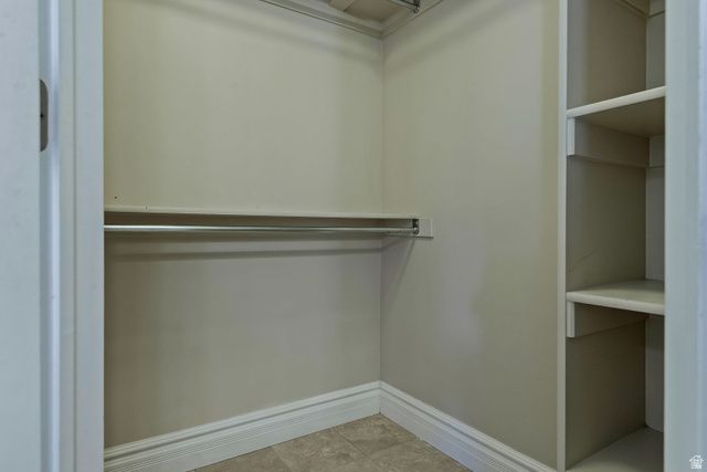 1376 W JORDAN HILLS DR, South Jordan, UT 84095