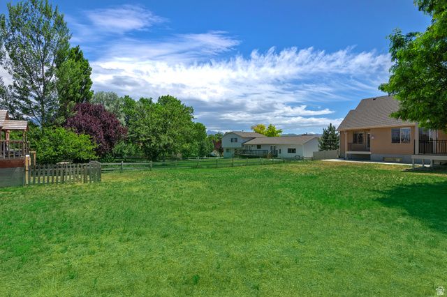 1376 W JORDAN HILLS DR, South Jordan, UT 84095