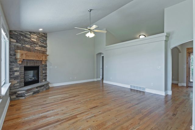 1376 W JORDAN HILLS DR, South Jordan, UT 84095