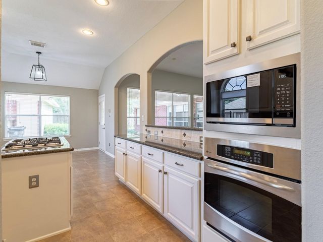 1938 Canyon Crest Drive, Sugar Land, TX 77479